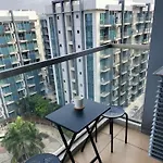 One Palm Tree Villas Near Naia Airport .